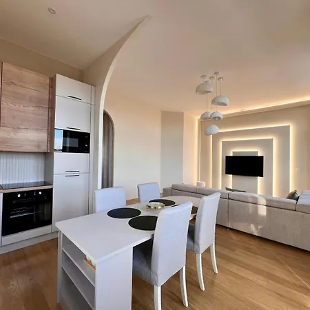 Apartment Spacieux Et Lumineux Aux Portes Du Coeur De *